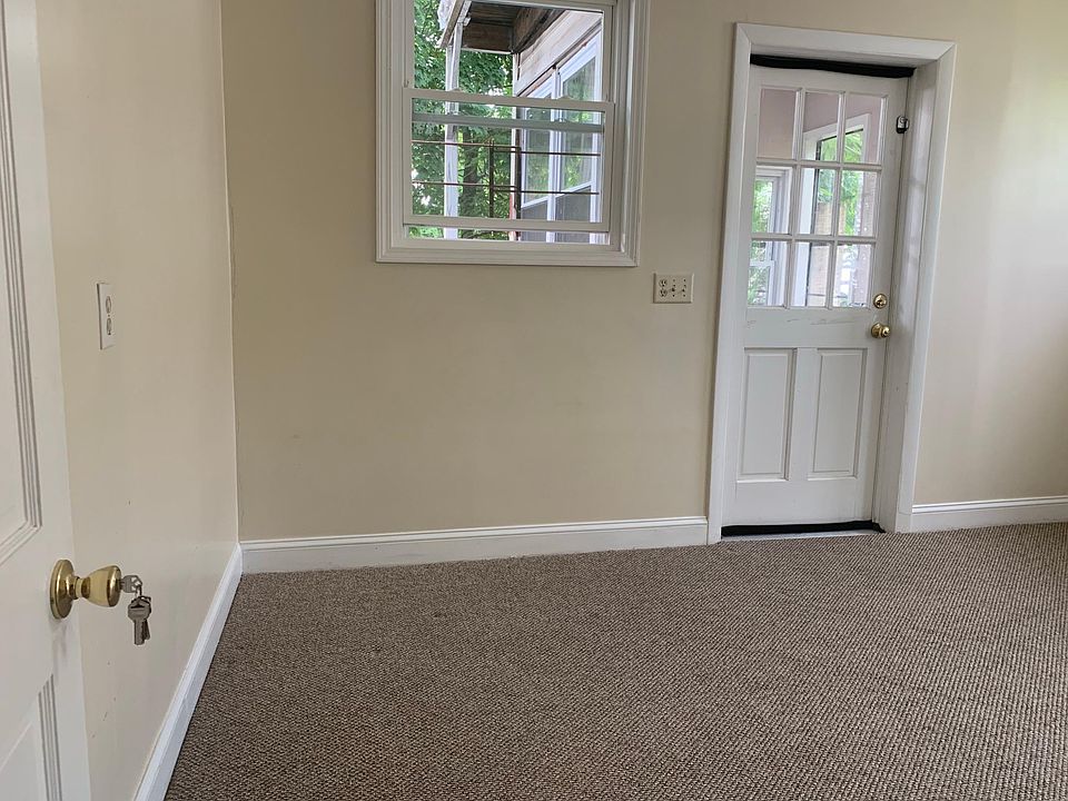 1st image of 82 1st St #1