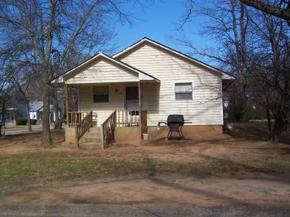 935 Ray St, Griffin, GA 30223