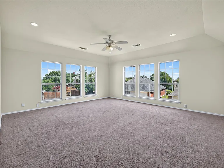 2328 Hunters Run Dr — Photo 20