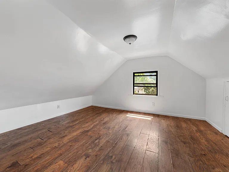 485 Cary St #2 — Photo 7