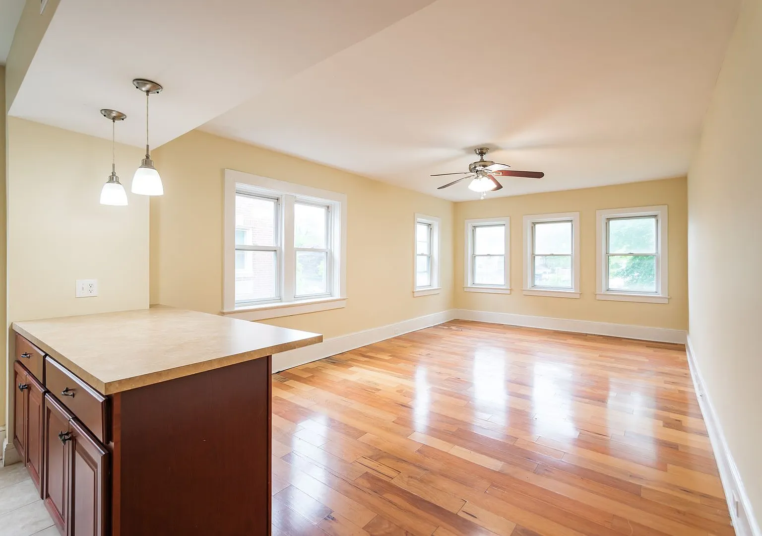 2248 Bryn Mawr Avenue — Photo 1