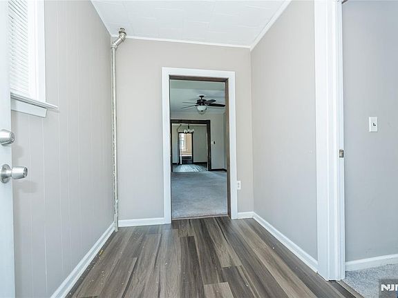 3rd image of 1165 Ringwood Ave