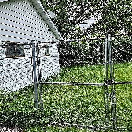 5th image of 6027 W 56th St