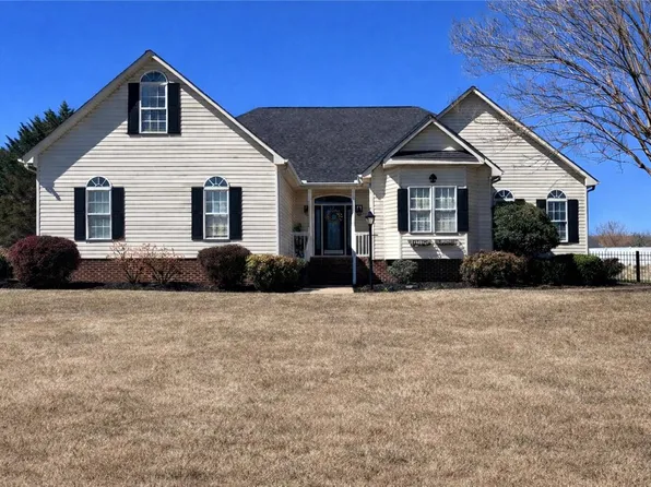 408 Woodson Rd, Piedmont, SC 29673