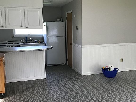 5th image of 148 Westshore Rd