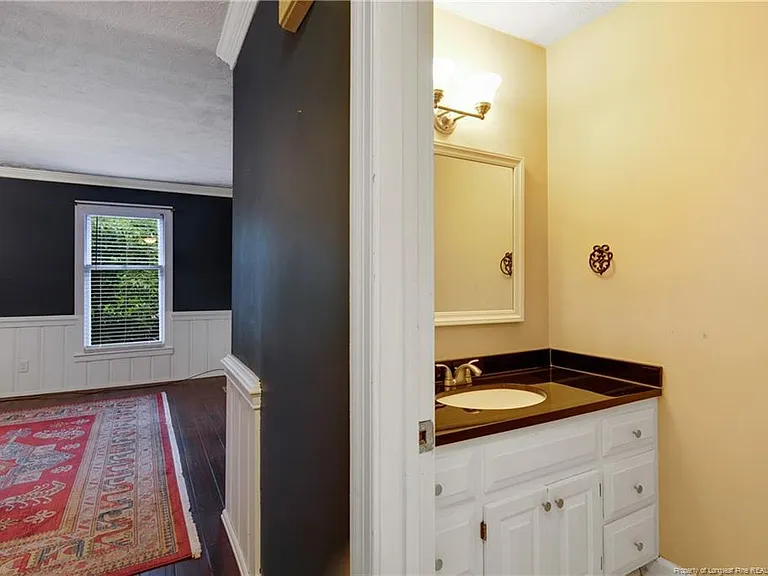 405 Bannerman Ct — Photo 12