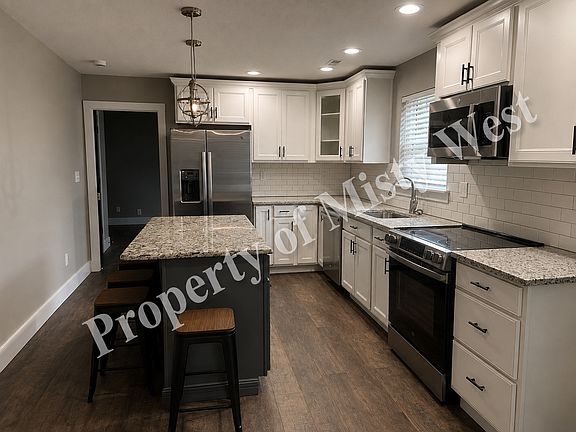 4th image of 2245 Curtis Ln SE
