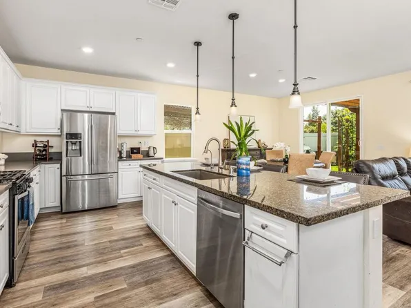 2910 Lucia Jade Loop, San Diego, CA 92139