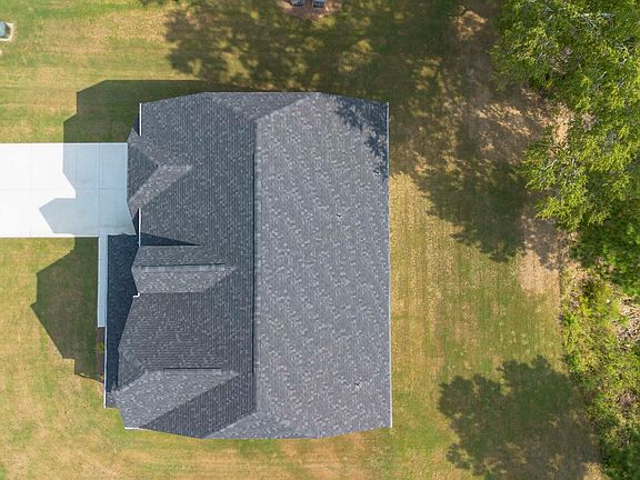 5th image of 121 Bluecoat Trl