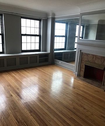 3rd image of 4940 S East End Ave APT 2A