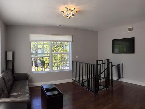 4th image of 737 Jefferson Ave #105