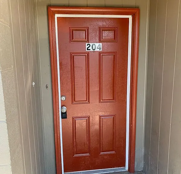 624 W Yakima St #204 — Photo 1