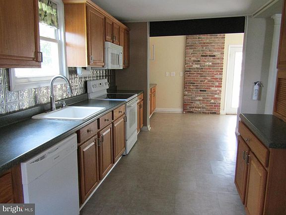 5th image of 103 Eayrestown Rd