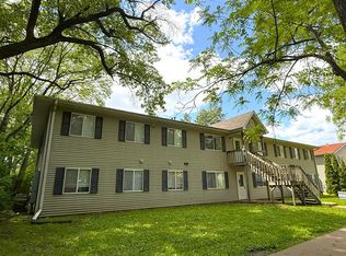 645 S Lucas St APT 4, Iowa City, IA 52240