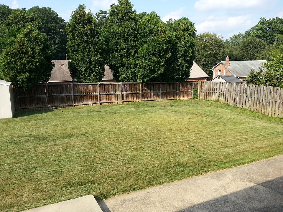 2nd image of 809 Malta Ln