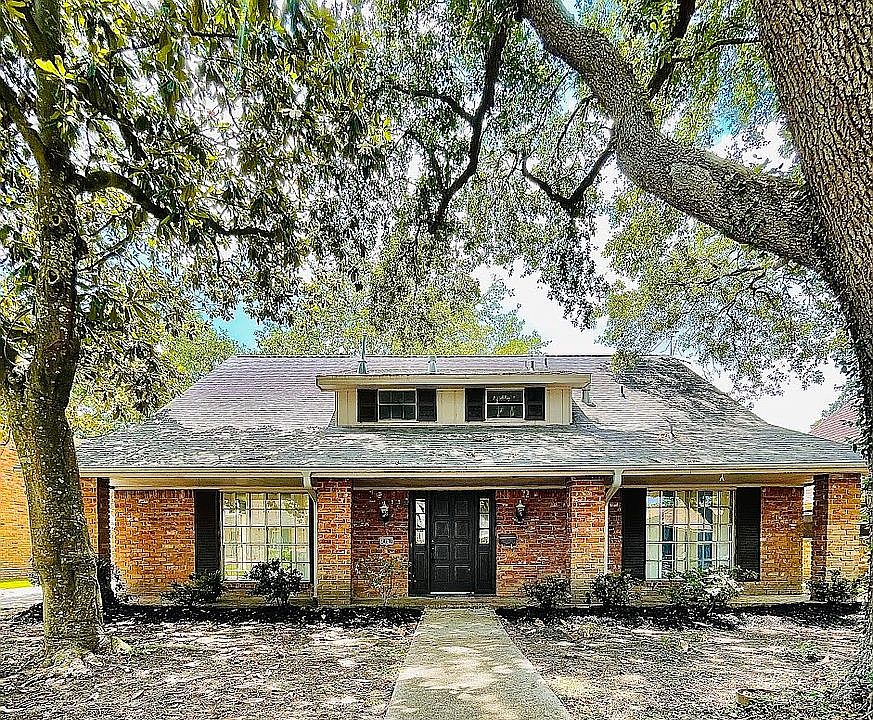 1st image of 2751 Hudson Pl