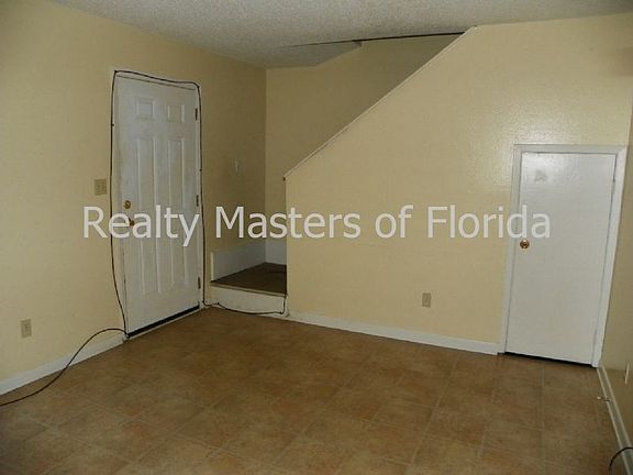 2nd image of 2707 N M St