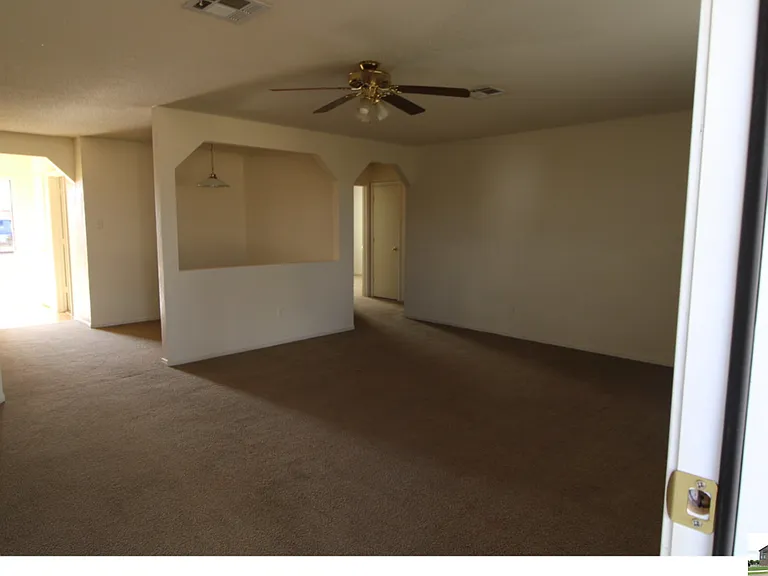 4607 Lloyd Dr — Photo 48