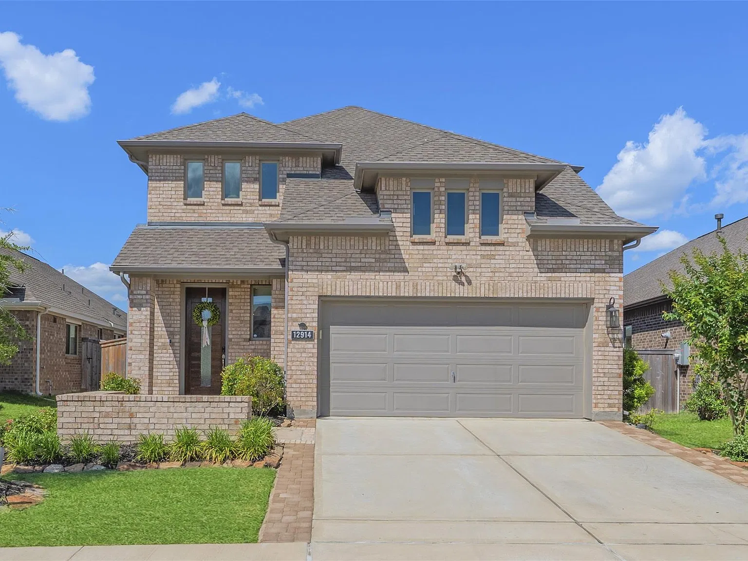 4 bed, 3.0 bath, 2507 sqft, $2,900 — Photo 1
