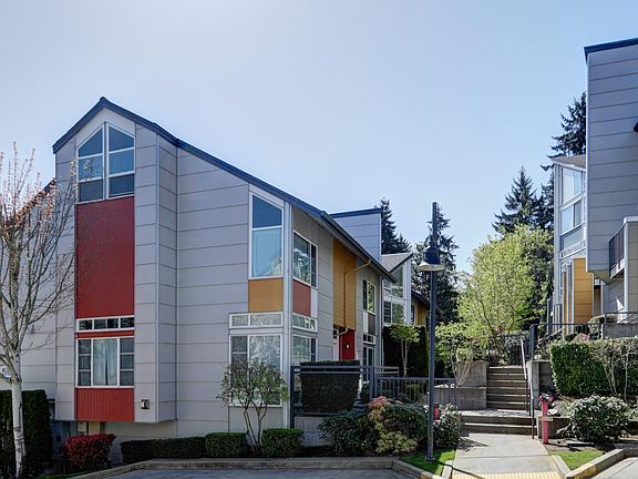 2nd image of 15209 NE 81st Way Unit 103