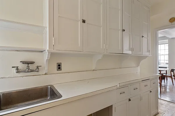 Sold by Corcoran | media 25