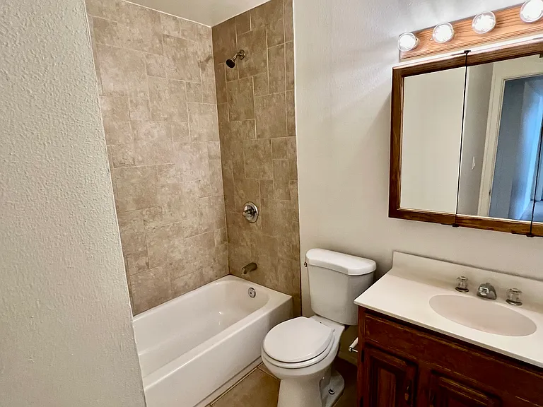1330 W Elna Rae St — Photo 16