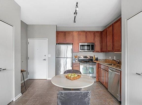 3rd image of 1 E 8th St APT 304