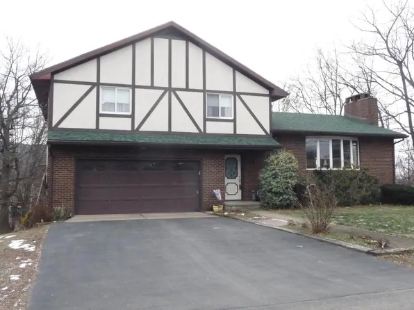 147 Bear Creek Blvd, Plains, PA 18702