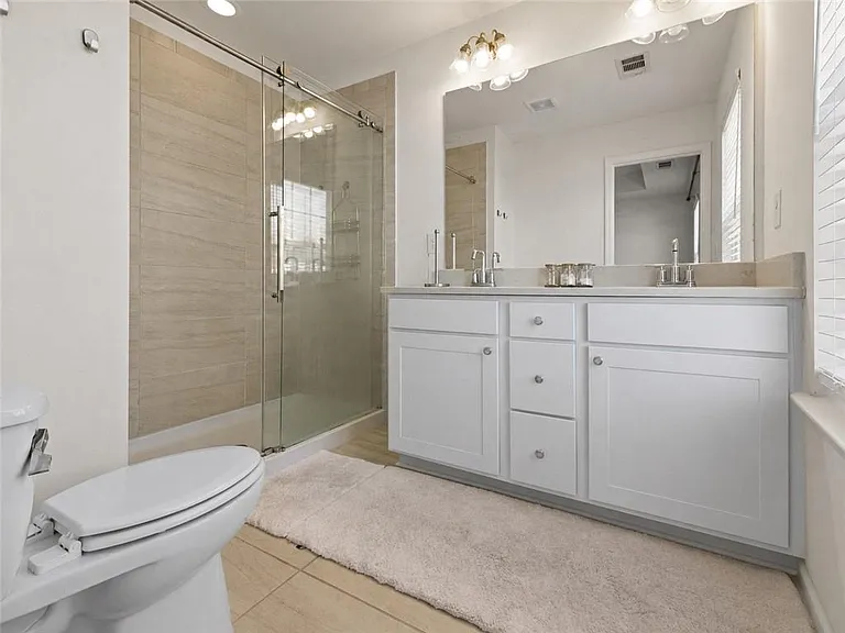 940 Society Cir SW — Photo 16
