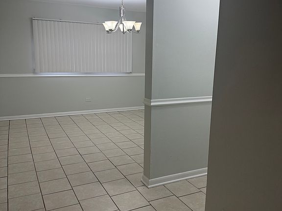 5th image of 8122 N Knox Ave #1E