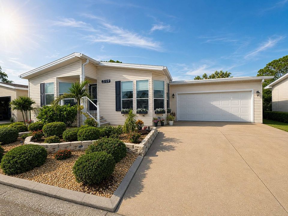 1st image of 2119 Bayou Dr S