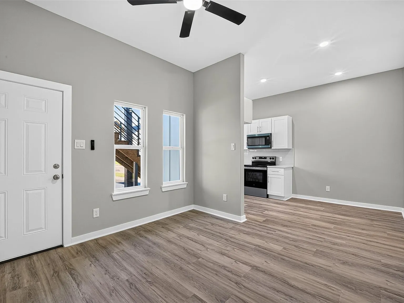 306 Bolden St — Photo 3