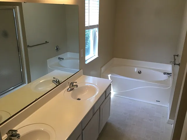 947 Evergreen Park Ln — Photo 10