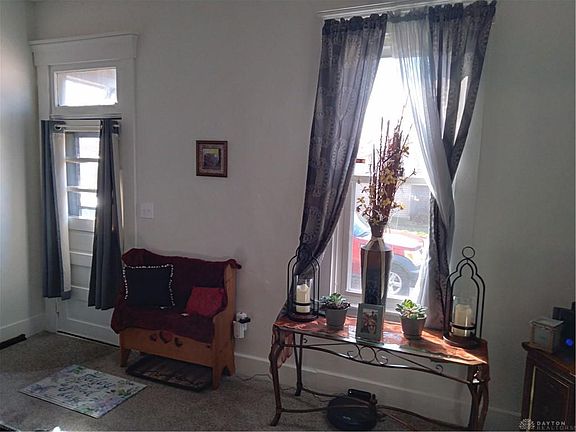 2nd image of 900 N Cherry St