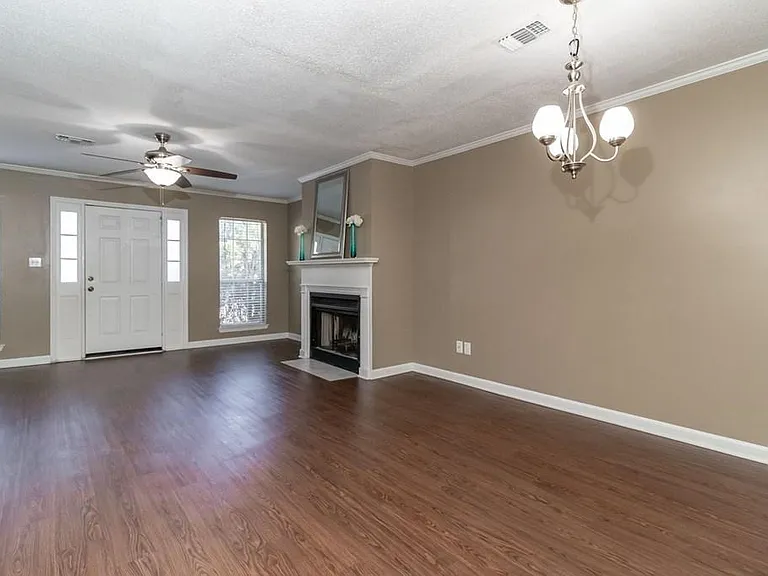 2018 Briar Ct — Photo 6