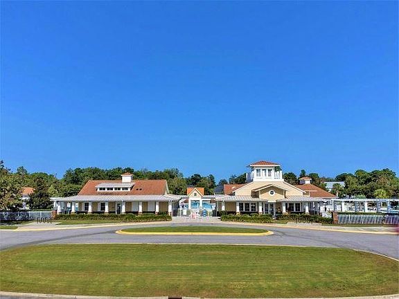 3rd image of 423 Starlit Way