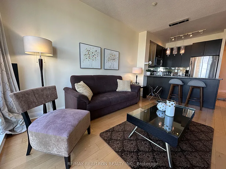 18 Yorkville Ave #1601 — Photo 16