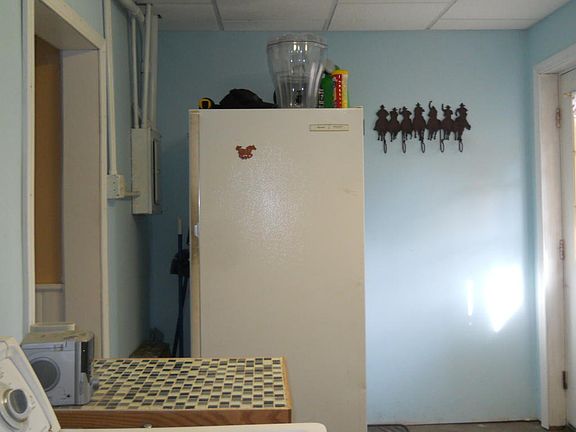 5th image of 711 N 23rd St