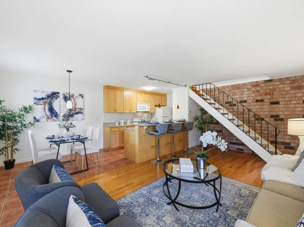 207 Watson Dr APT 3, Campbell, CA 95008