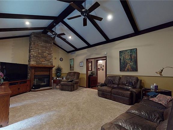 5th image of 173 Kingswood Dr