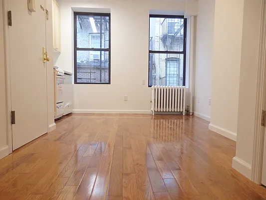 Rented by John O'Kelly Real Estate | media 27