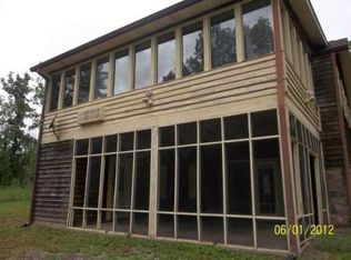 69 N Lake Dr, Chatsworth, GA 30705