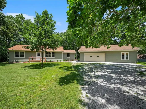 532 E 2200th Rd, Eudora, KS 66025
