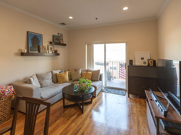 5th image of 212 Madison St APT 3D