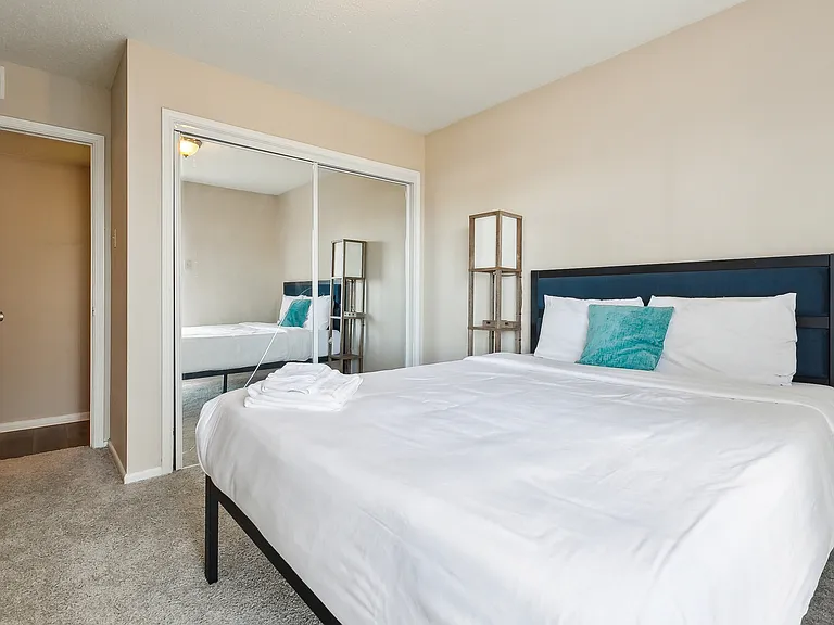 4208 Belvedere St #2RB — Photo 5