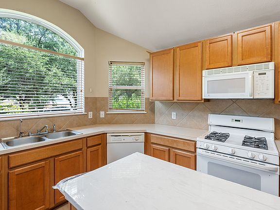 2nd image of 1719 Maize Bend Dr