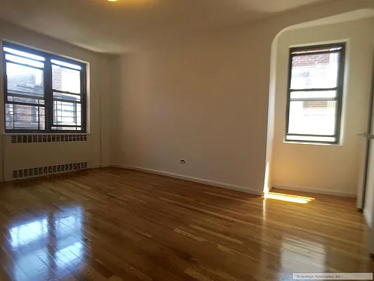 Rented by Sovereign Associates | media 38
