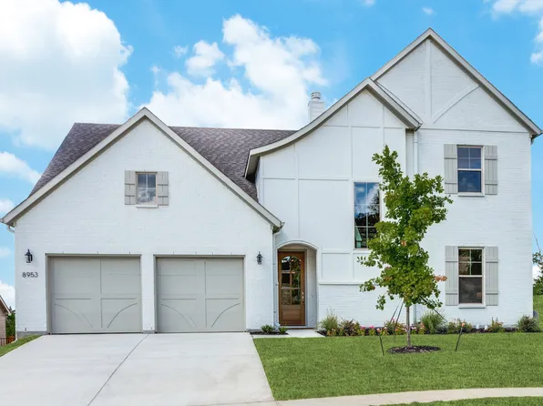 8953 Armstrong Ct, Benbrook, TX 76126