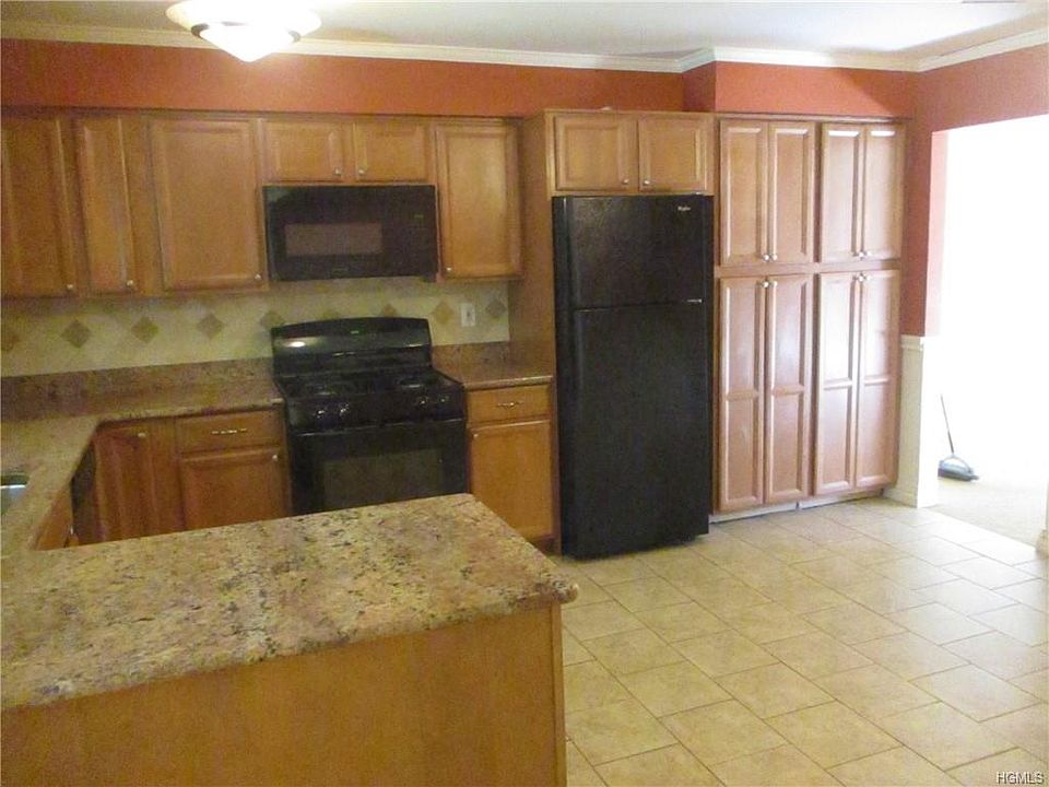 1st image of 20 N Lorna Ln