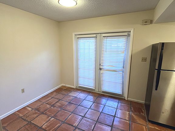 5th image of 3104 Harrison Ave APT D25